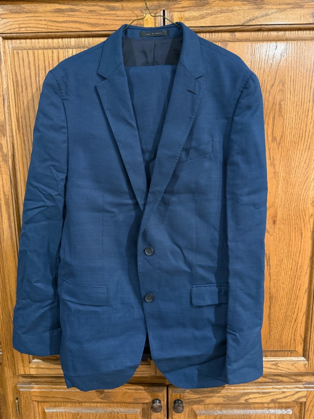 Hugo Boss Dark Blue Textured Men's Suit
